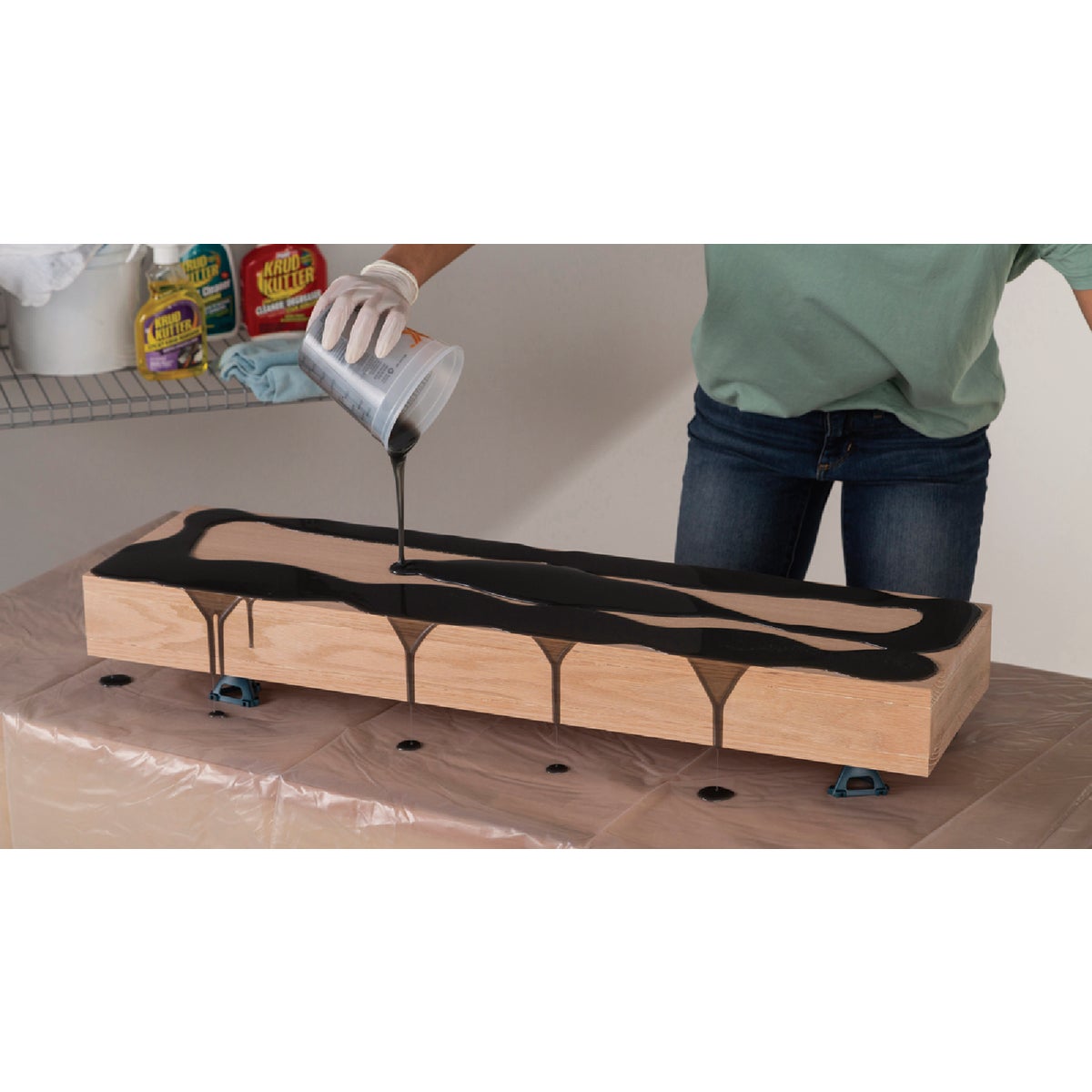 Varathane 1 Qt. Super Glaze Pour-On High Gloss Classic Gray Epoxy Resin Image 3