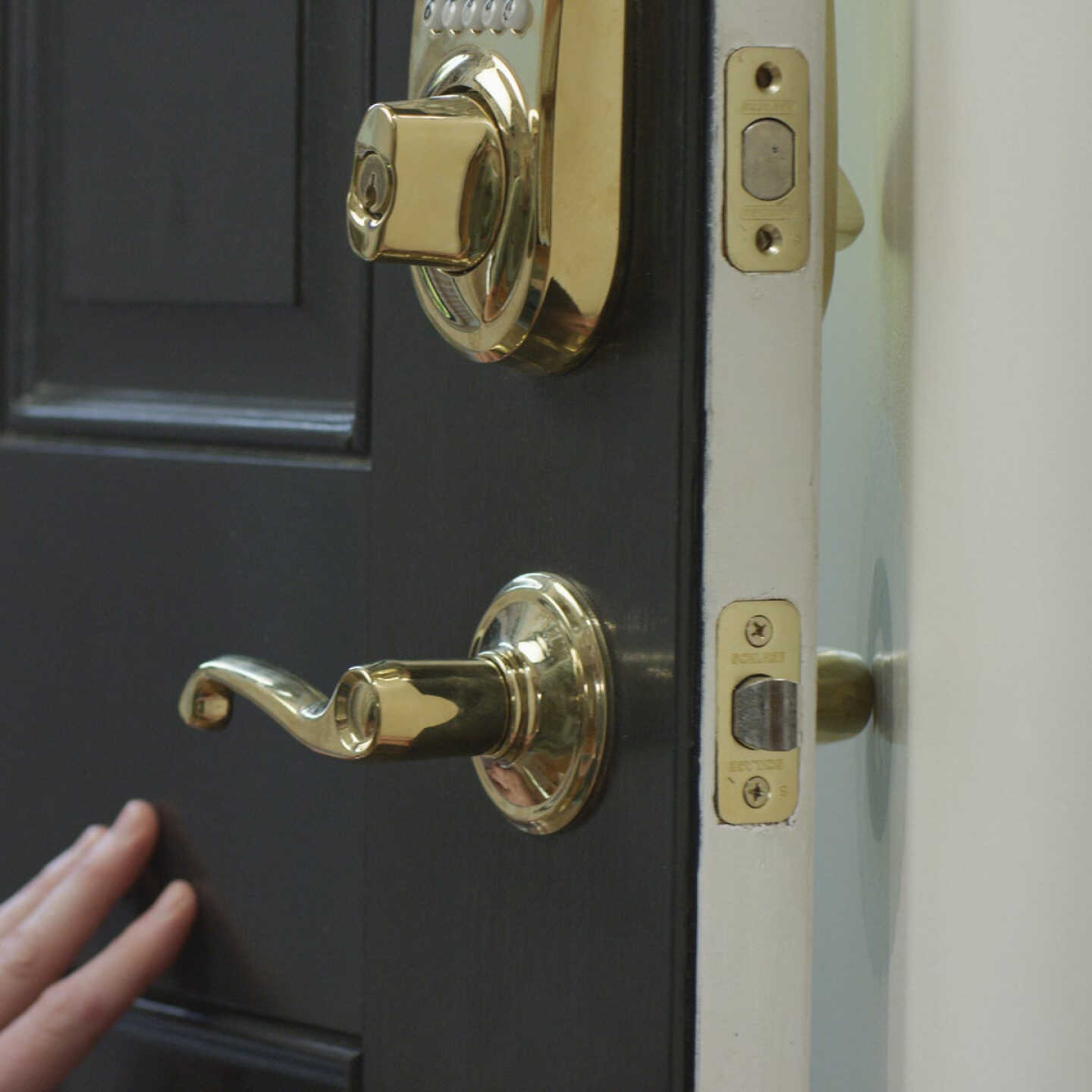 DAP Eclipse 4 In. Rapid Wall Repair Patch Image 6