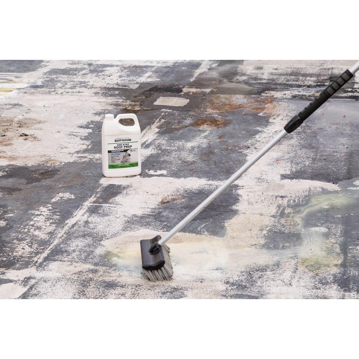 Rust-Oleum 1 Gal. One-Step Roof Prep Cleaner Image 2