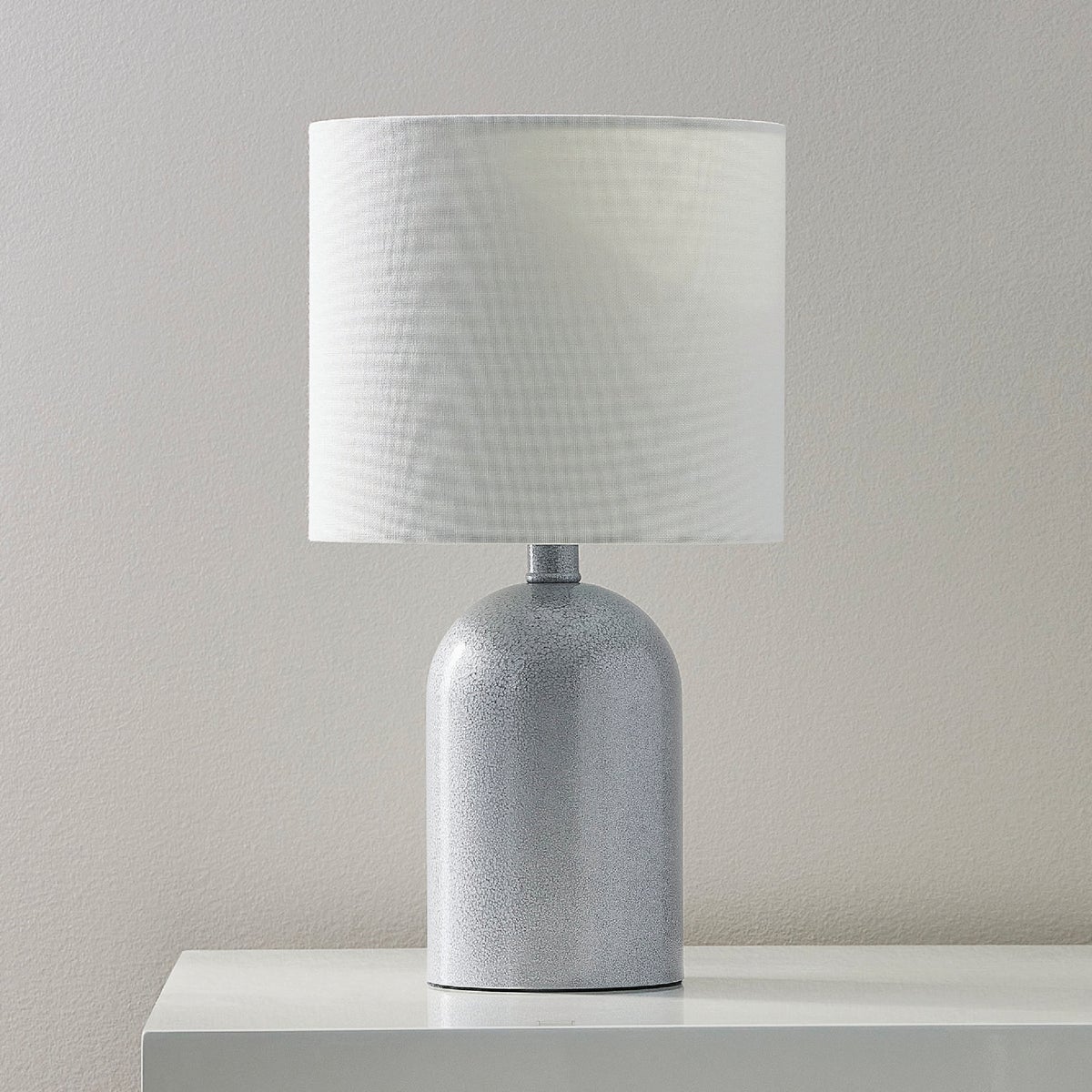 Rust-Oleum Universal 12 Oz. Hammered Silver Paint Image 2