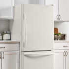 Rust-Oleum Gloss Almond 12 Oz. Appliance Spray Paint Image 3