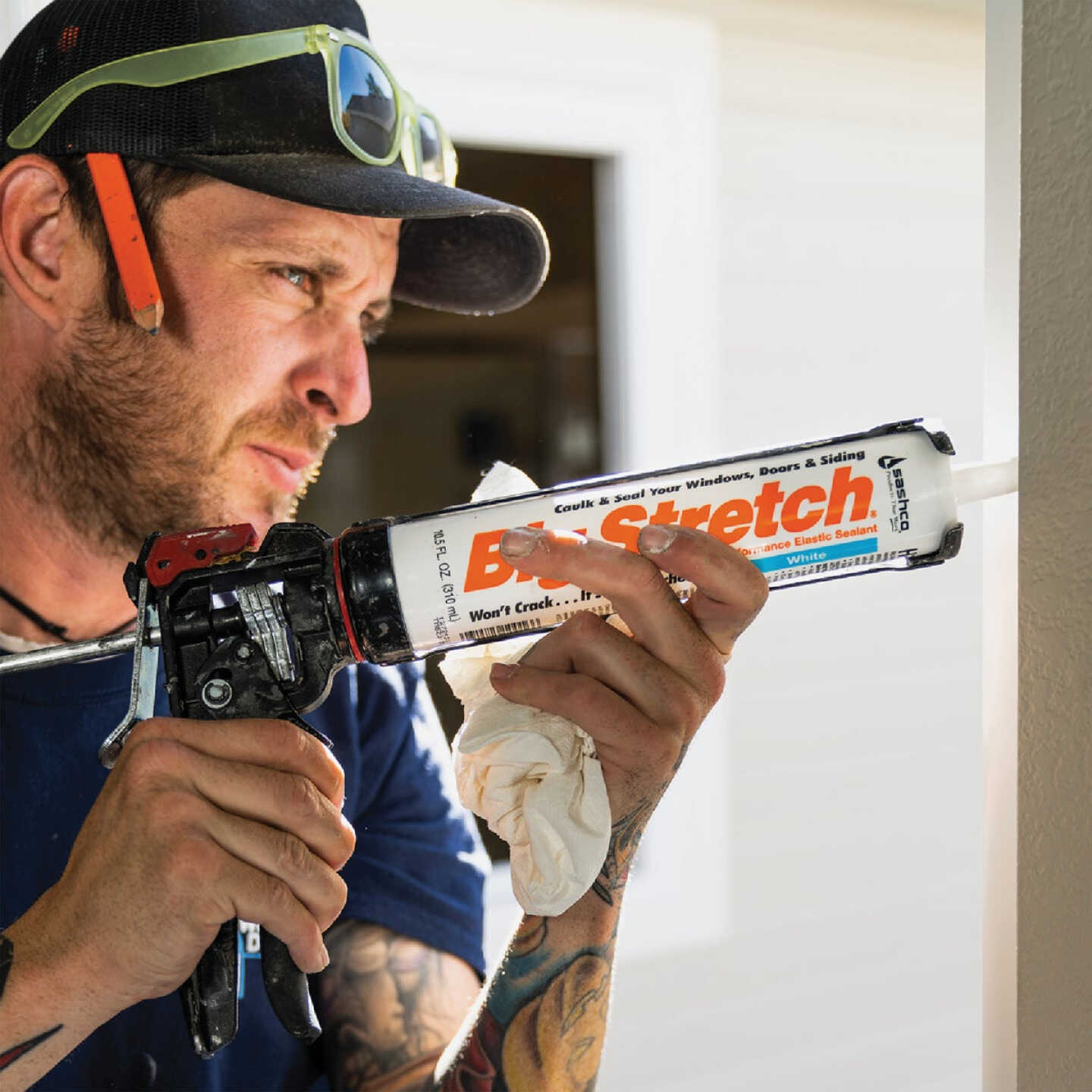 Sashco Big Stretch 10.5 Oz. Acrylic Elastomeric Caulk, Almond Image 6