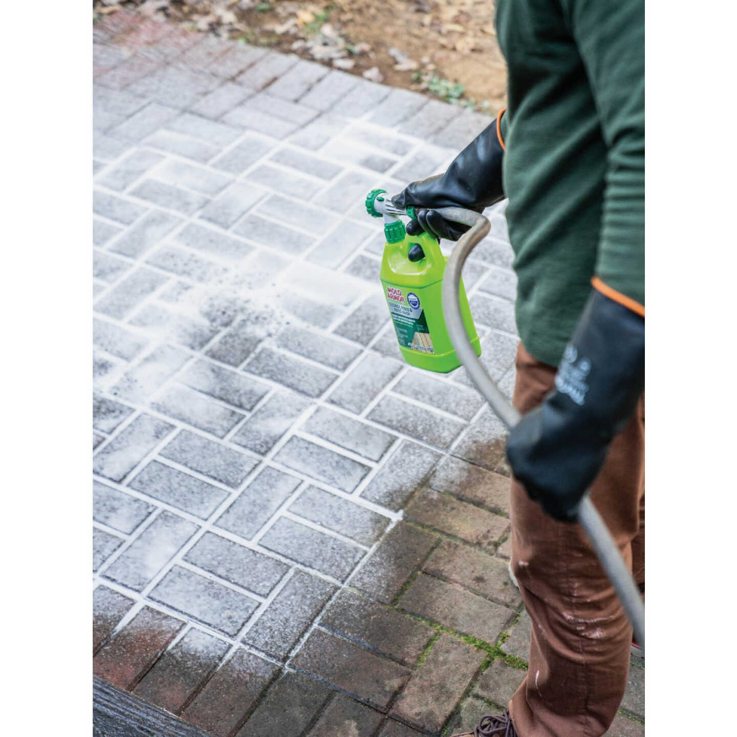 Mold Armor E-Z Deck, Fence & Patio Wash with Microban, 64 Oz. Hose End Image 5