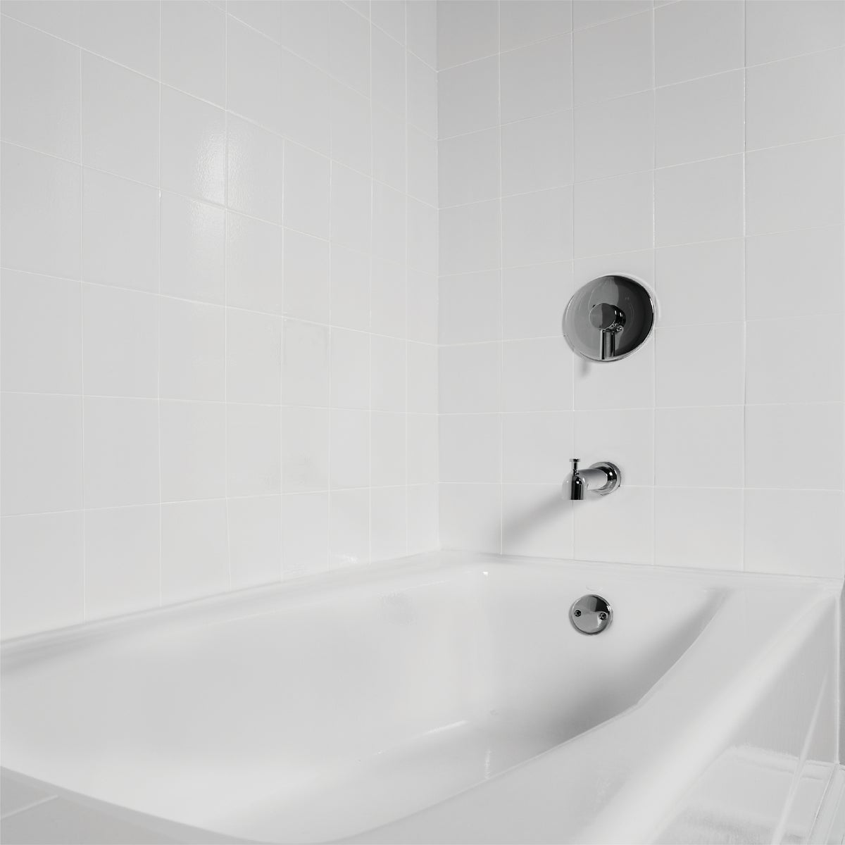 Rust-Oleum 0.45 Oz. Tub & Tile Touch-Up Gloss White Touch-Up Kit Image 2