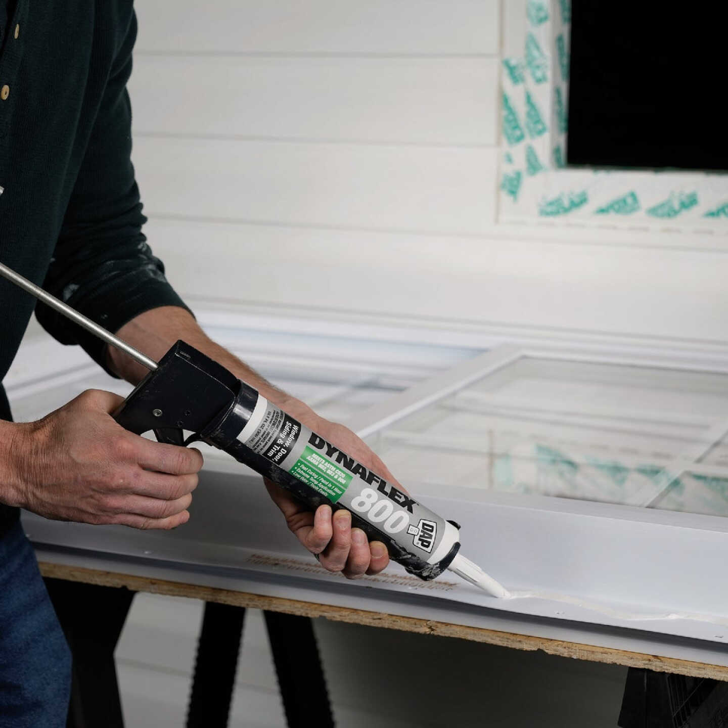 DAP Dynaflex 800 10.1 Oz. Advanced Window, Door, Siding, & Trim Polymer Sealant - Bronze BR104 Image 5