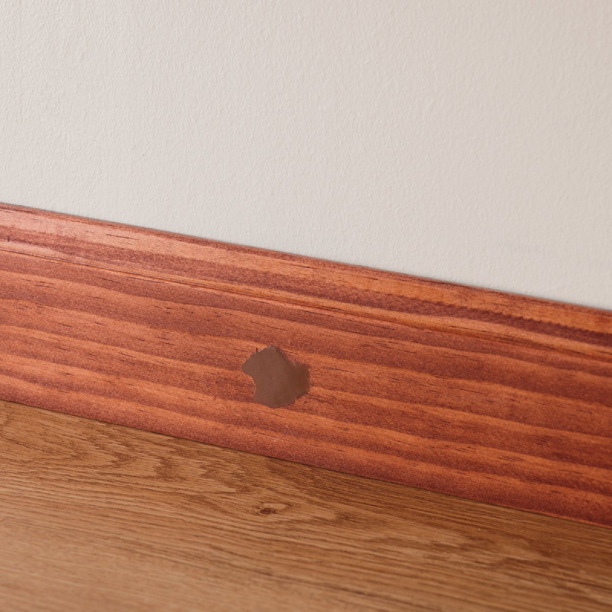 Minwax 3.75 Oz. Walnut Wood Putty Image 3