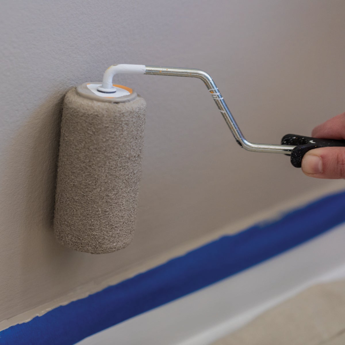 Duck Clean Release 1.88 In. x 60 Yd. Blue Painters Tape Image 3