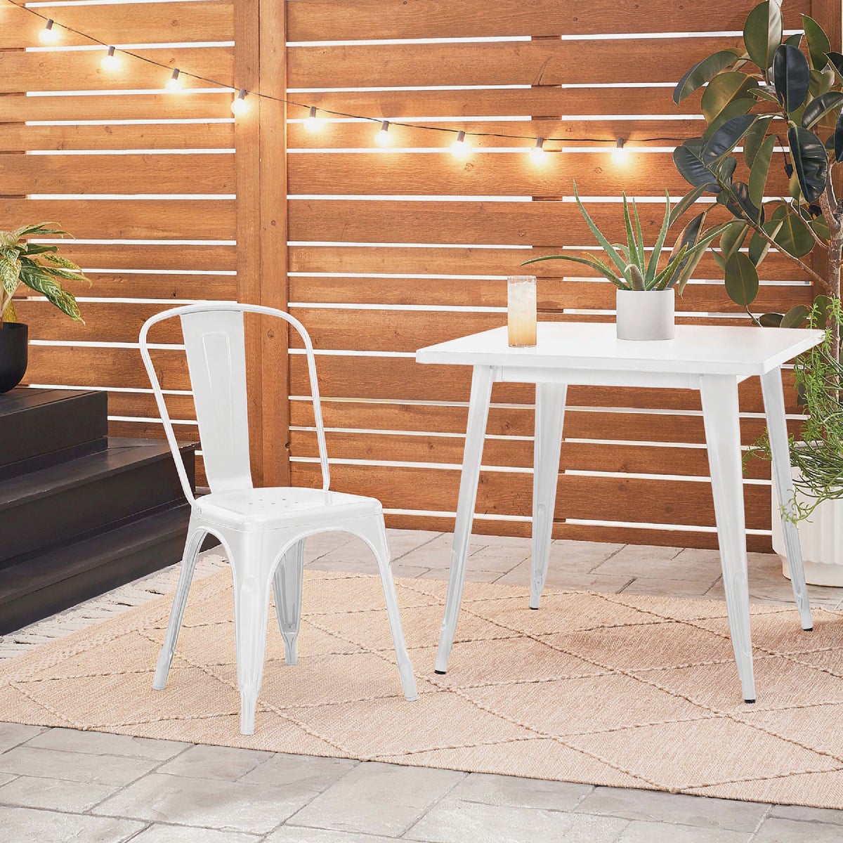 Krylon Rust Tough DTM Oil-Based Flat Rust Control Enamel, White, 1 Qt. Image 3