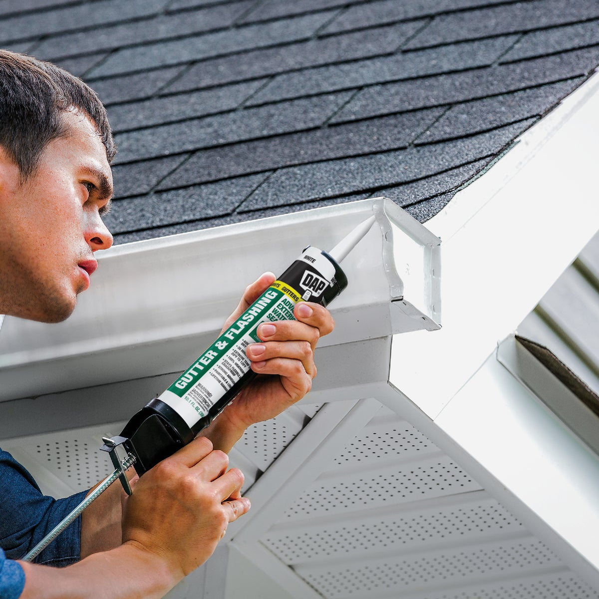 Dap 10.1 Oz. White Advanced VOC-Compliant Exterior Gutter & Flashing Sealant Image 2