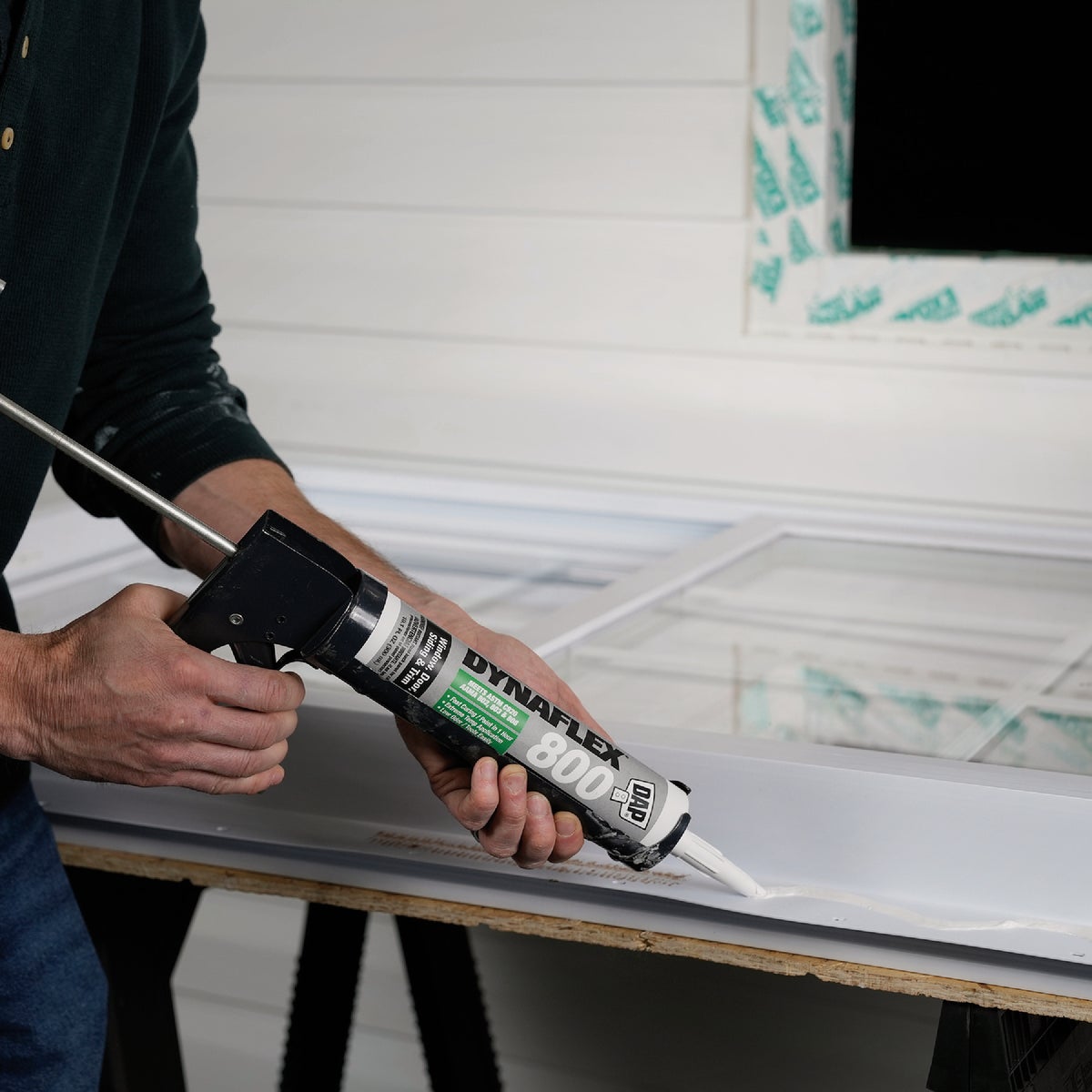 DAP Dynaflex 800 10.1 Oz. Advanced Window, Door, Siding, & Trim Polymer Sealant - Green GN851 Image 3