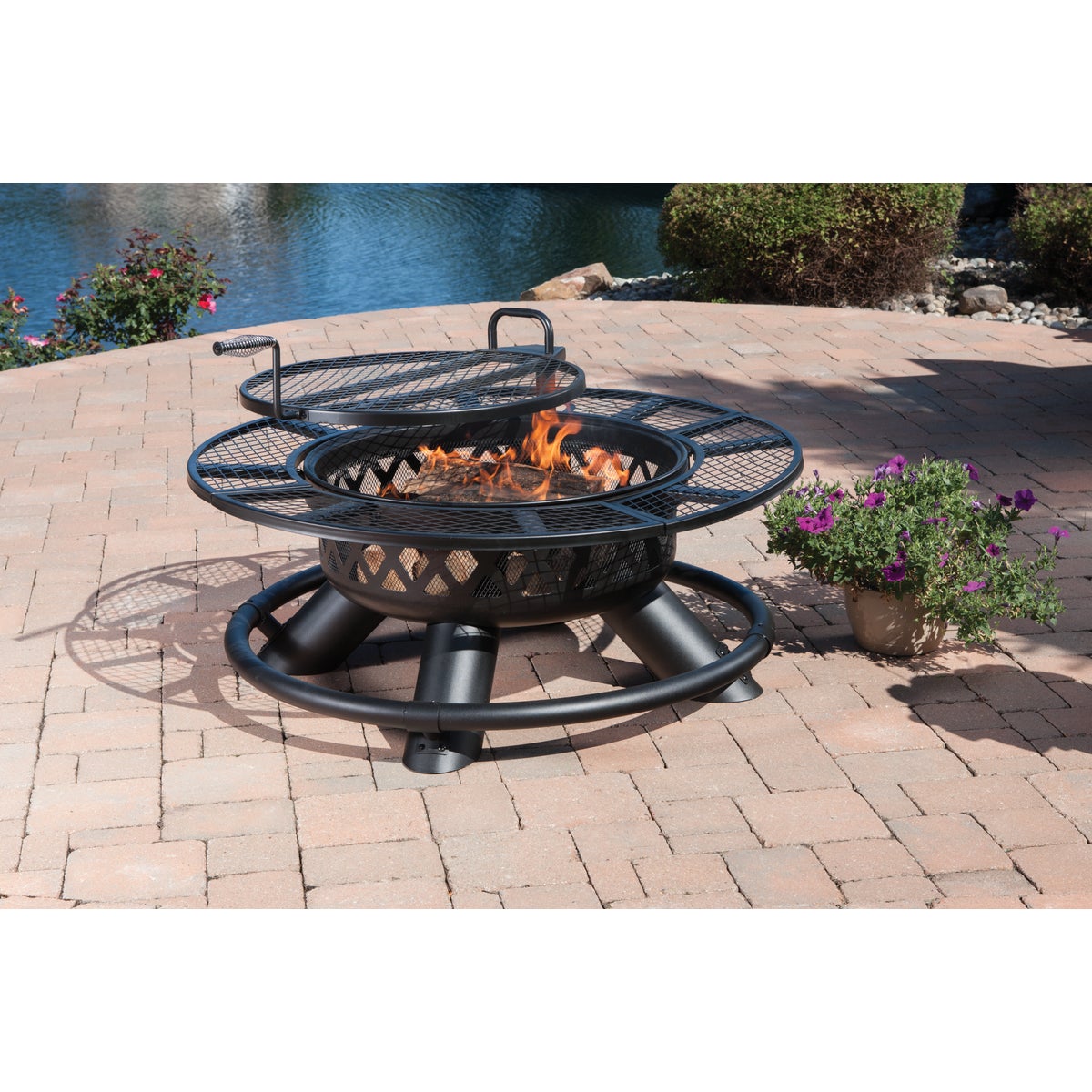 Big Horn 47 In. Camp Black Round Steel Fire Pit Image 2