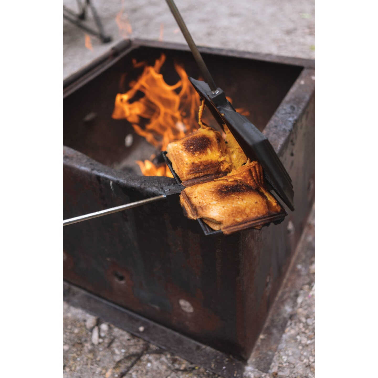 Coghlans Double Cast Iron Sandwich Cooker Image 3