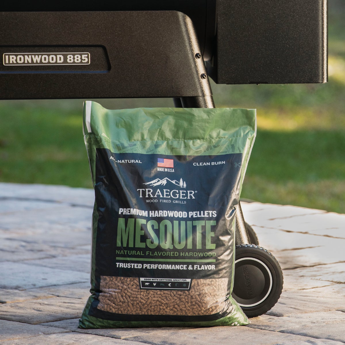 Traeger 20 Lb. Mesquite All-Natural Wood Grilling Pellets Image 2