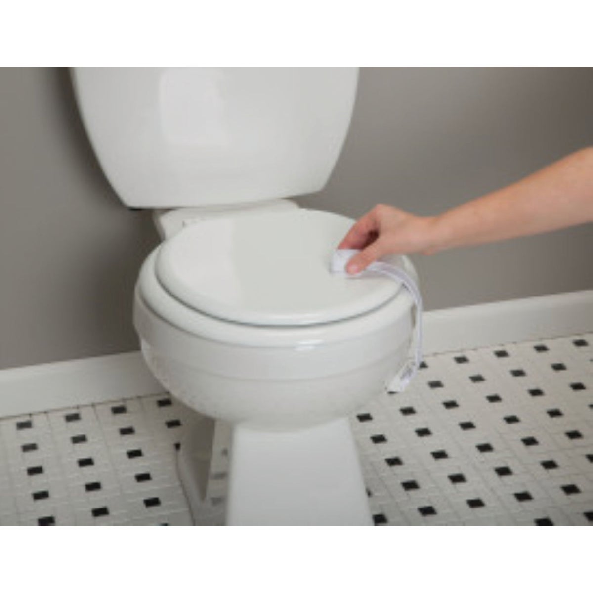 Safety 1st OutSmart White Plastic Toilet Lock Image 2