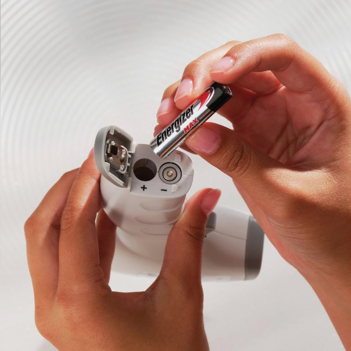 Energizer Max AAA Alkaline Battery (16-Pack) Image 7