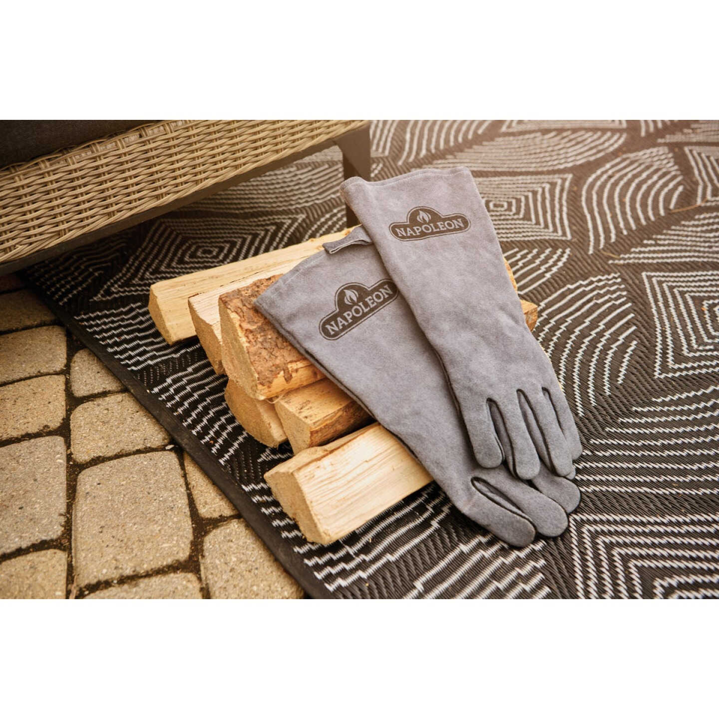 Napoleon Genuine Leather BBQ Gloves Image 2