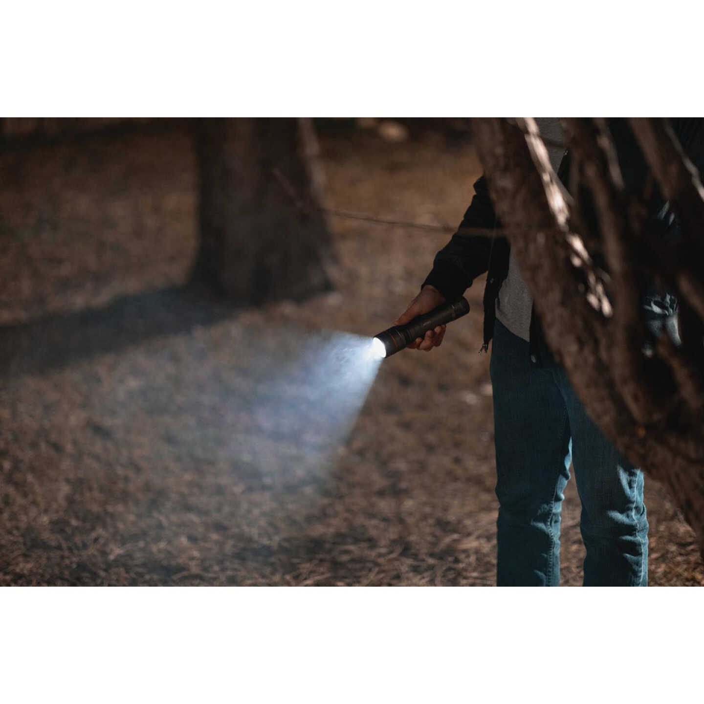 Nebo Newton 1500 Lm. 6AA LED Flashlight Image 2