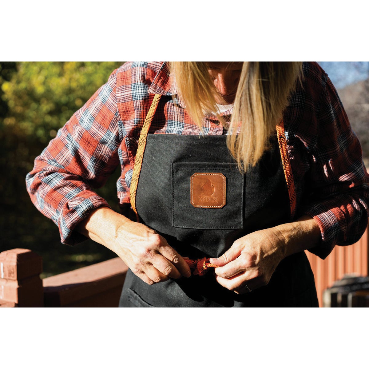 Drip EZ Waxed Canvas Apron Image 7