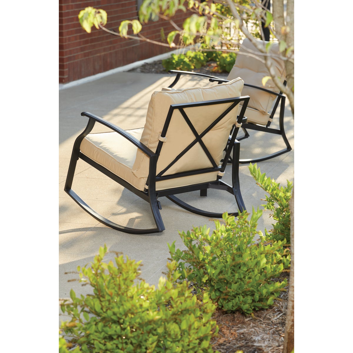 Leisure Classics Rhodes 3-Piece Rocking Chair Set Image 5