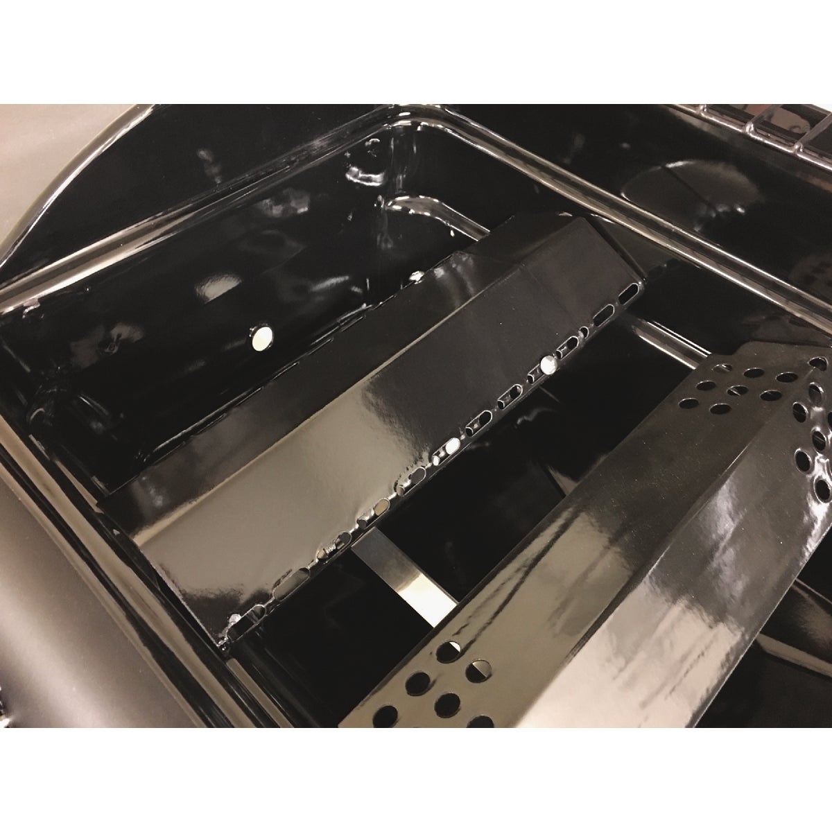 Char-Broil Universal Porcelain-Coated Heat Tent (2-Pack) Image 2