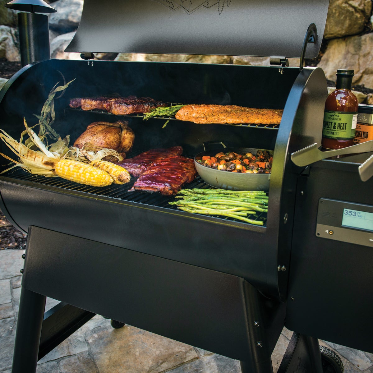 Traeger Pro 780 Wi-Fi Wood Pellet Grill, Black Image 3