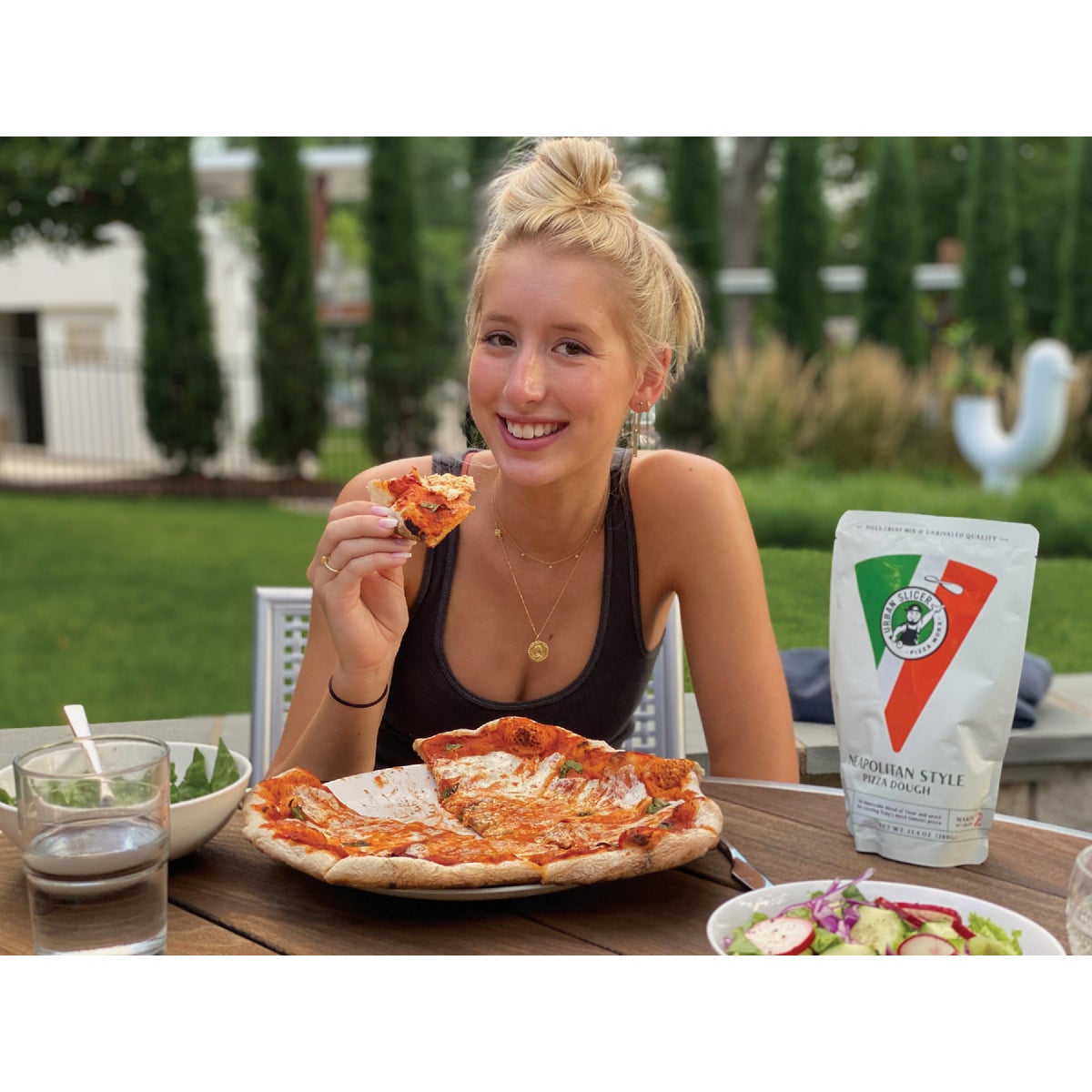 Urban Slicer Pizza Worx Red 8 Oz. Ready To Use Pizza Sauce Image 5