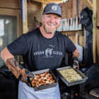 Urban Slicer Pizza Worx Red 8 Oz. Ready To Use Pizza Sauce Image 3