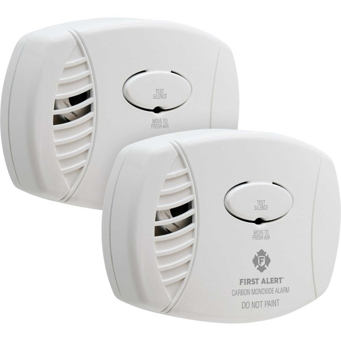 First Alert CO606 Plug-In 120V Electrochemical Carbon Monoxide Alarm with Battery Backup (2-Pack) Image 3