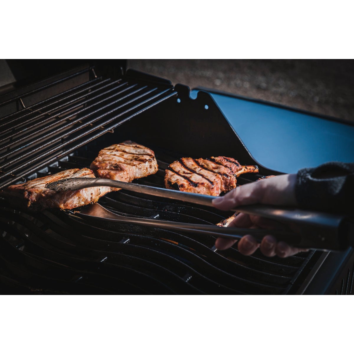 Napoleon Stainless Steel Auto Locking Tongs Image 2