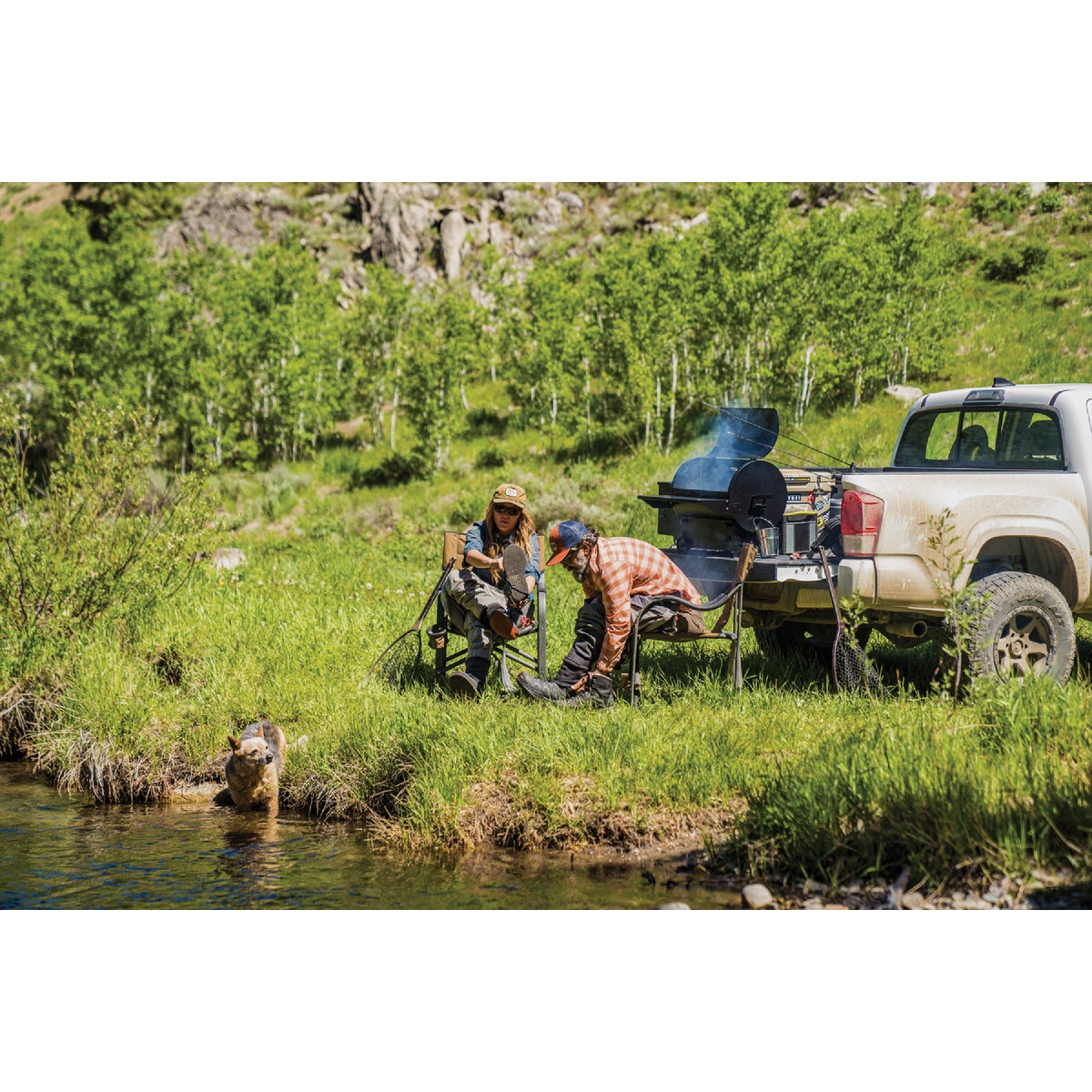 Traeger Tailgater 20 Wood Pellet Grill, Black Image 3