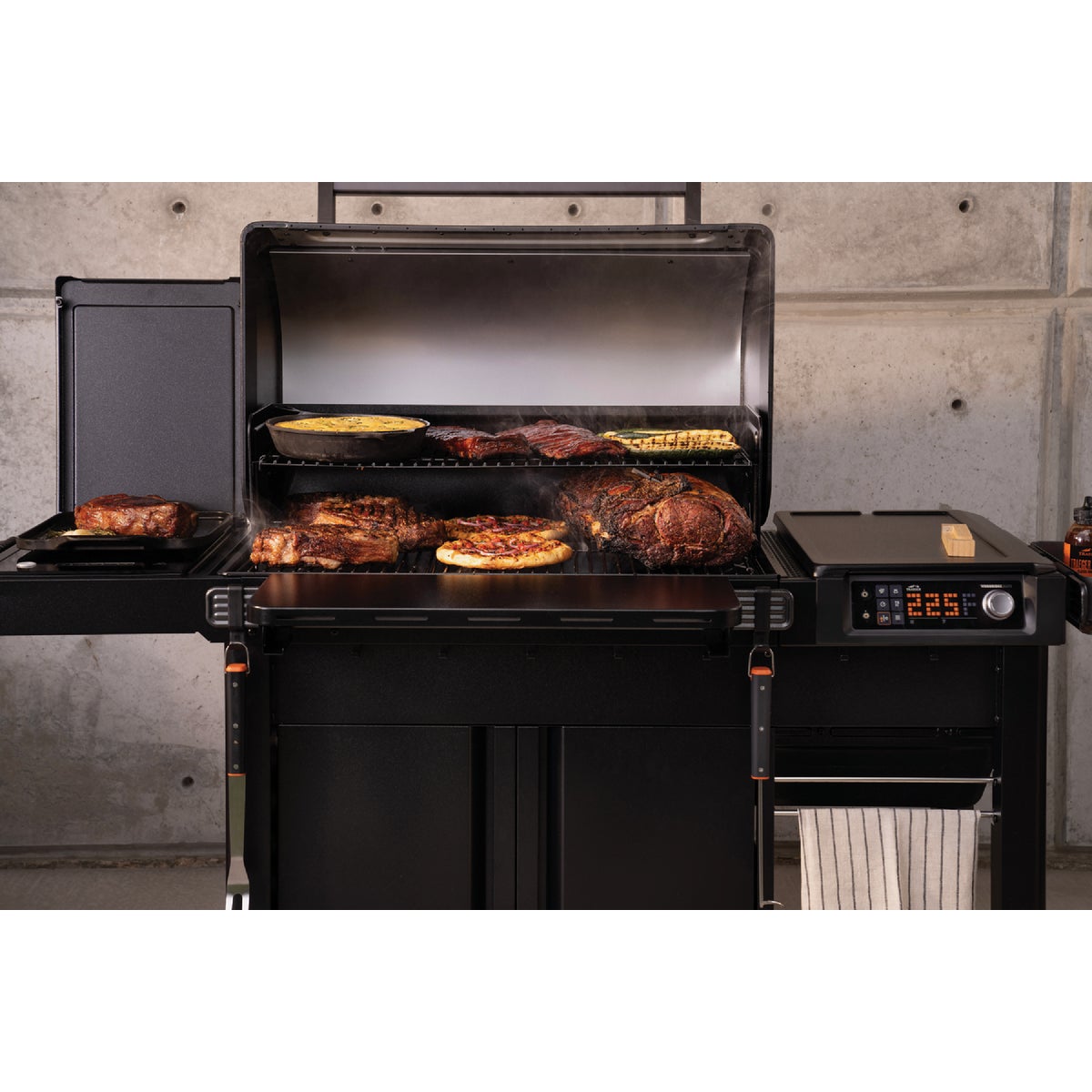 Traeger Woodridge Elite WiFire Pellet Grill Image 3