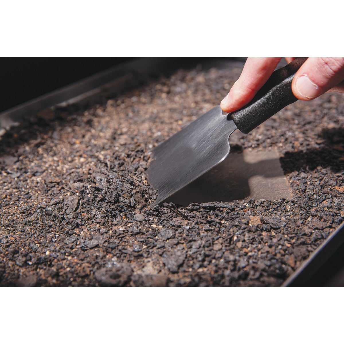 Broil King Pellet & Gas Grill Cleaning Kit Image 2