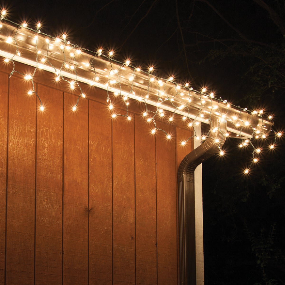 J Hofert Clear 100-Bulb Mini Incandescent Icicle Light Set Image 3