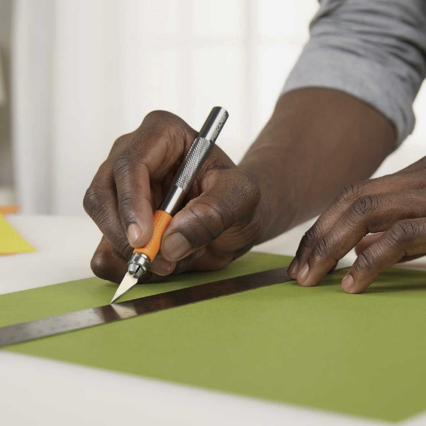 Fiskars SoftGrip Detail Knife Image 4