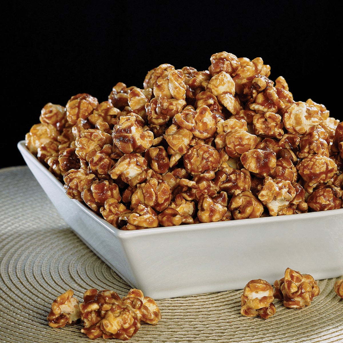 Gold Medal Gourmet 13.3 Oz. Old Fashioned Caramel Corn Image 2