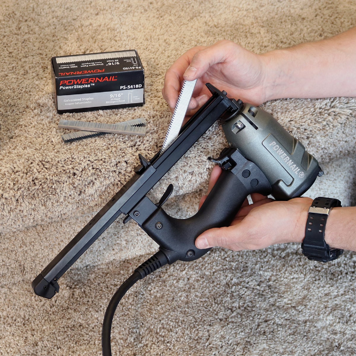 Powernail 20-Gauge 3/16 In. Electric Carpet Floor Stapler Image 4